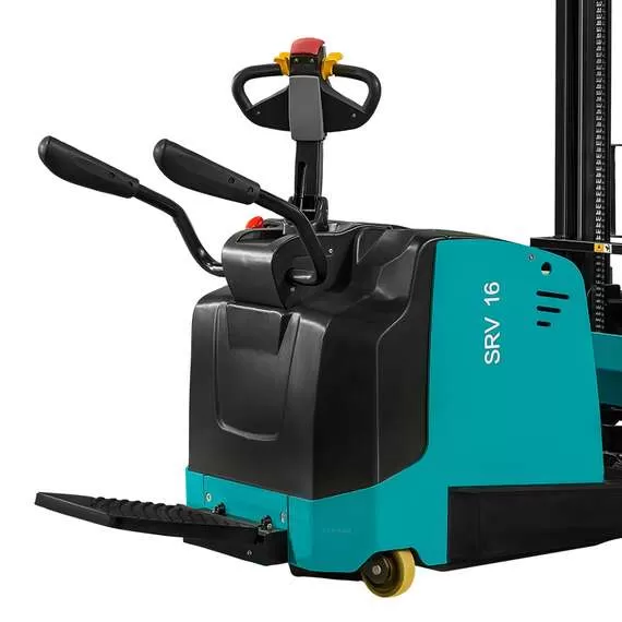 PROLIFT PRO SRV 1650 Li-ion 1,6 т 5 м Самоходный штабелер с противовесом и платформой в Нижнем Новгороде купить по выгодной цене 100kwatt.ru